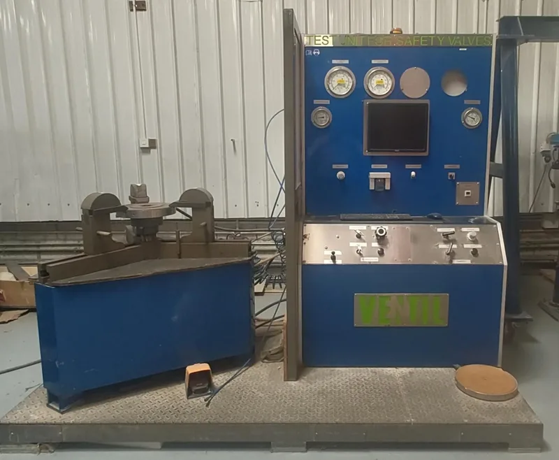 Ventil test unit for safety valves with clamping table, gauges and control panel