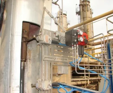 Positioner and instrument tubing mounted on a valve actuator